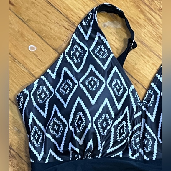 Perona one piece swim suit - Picture 3 of 7